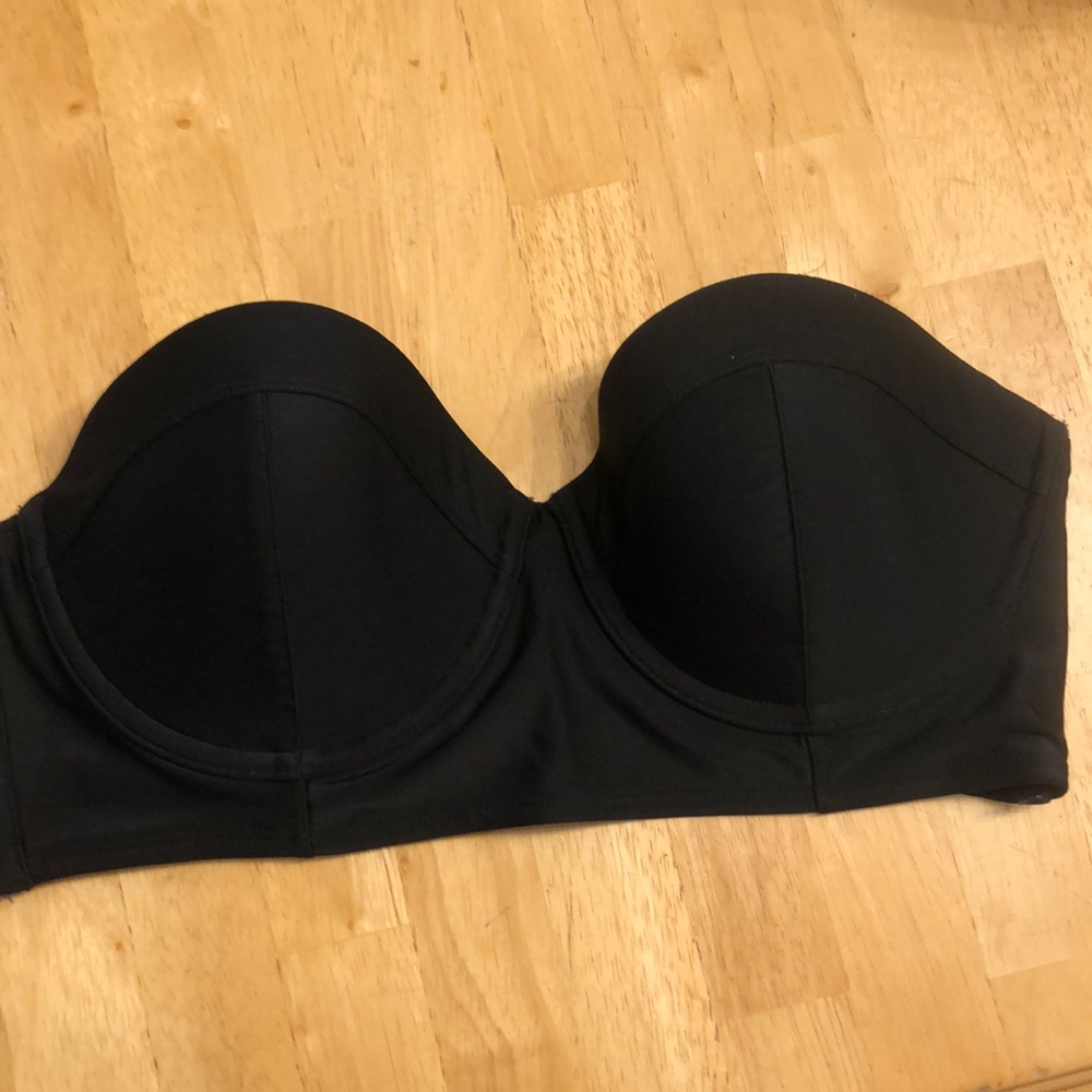 Black strapless bikini top